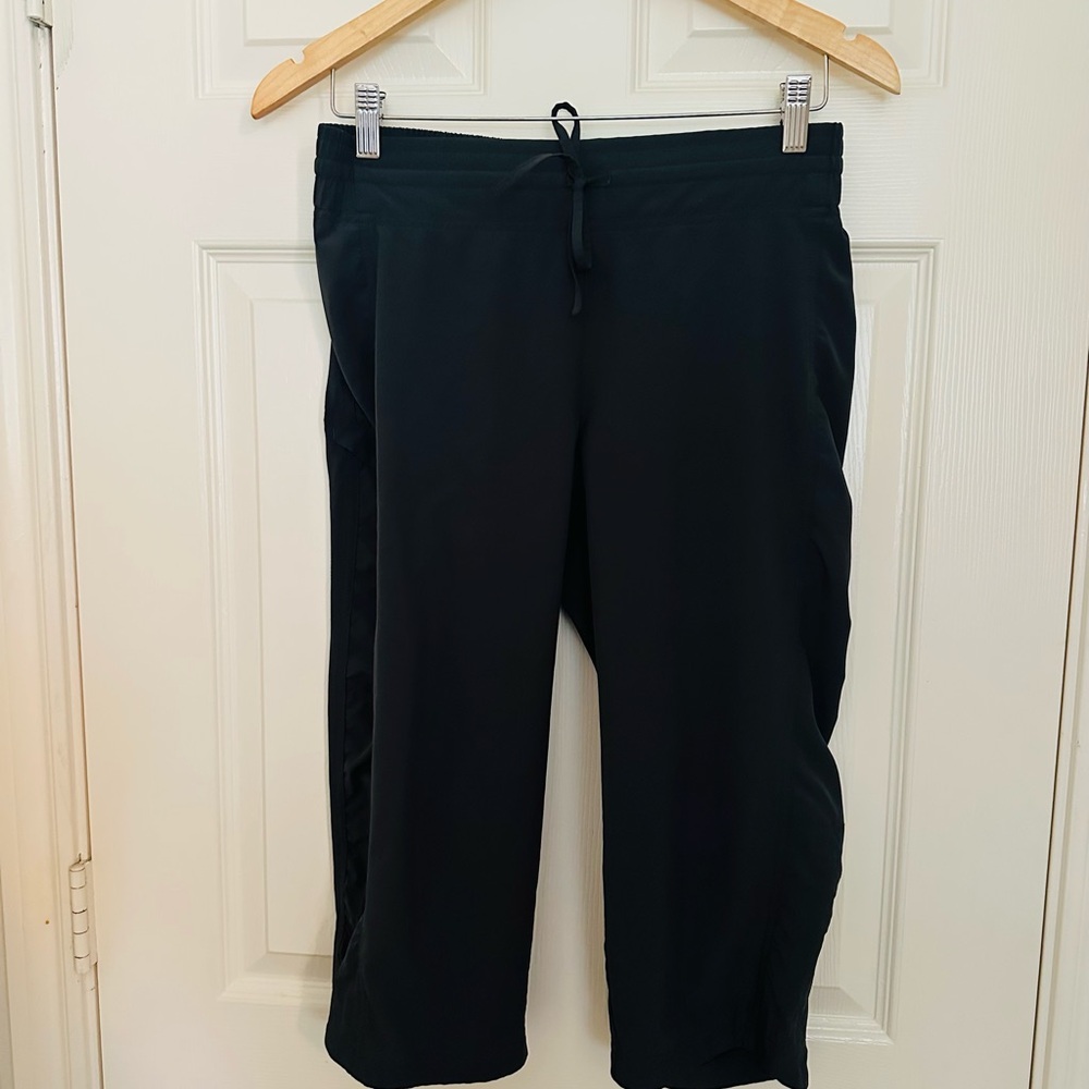 bcg Gray and Black Capri Pants Lightweight Casual